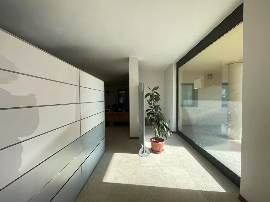 Immagine 8 di Locale commerciale in vendita  a Ponte Buggianese