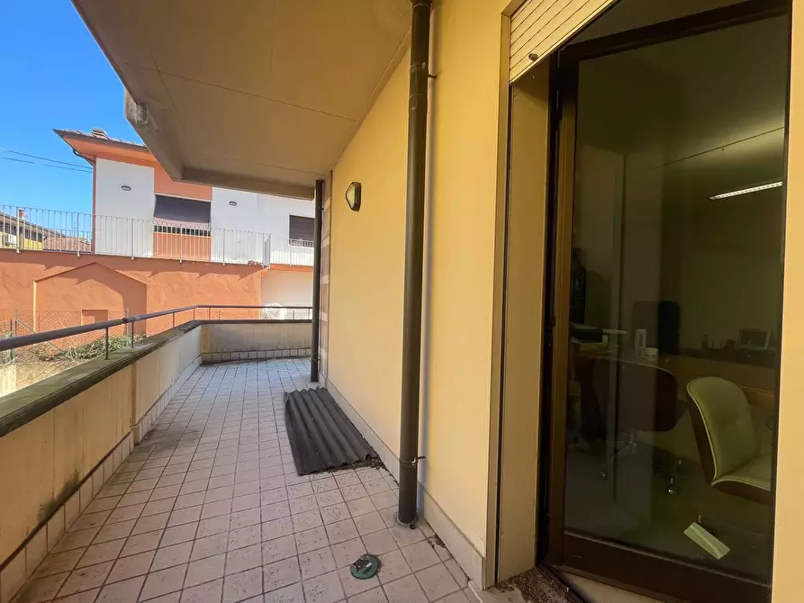 Immagine 7 di Locale commerciale in vendita  a Ponte Buggianese