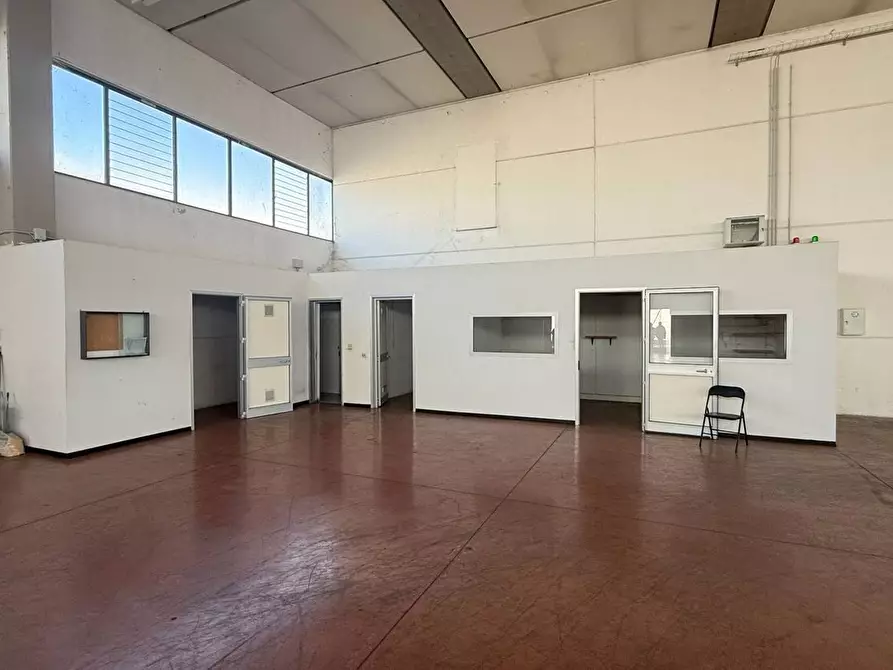Immagine 5 di Capannone industriale in vendita  a Altopascio
