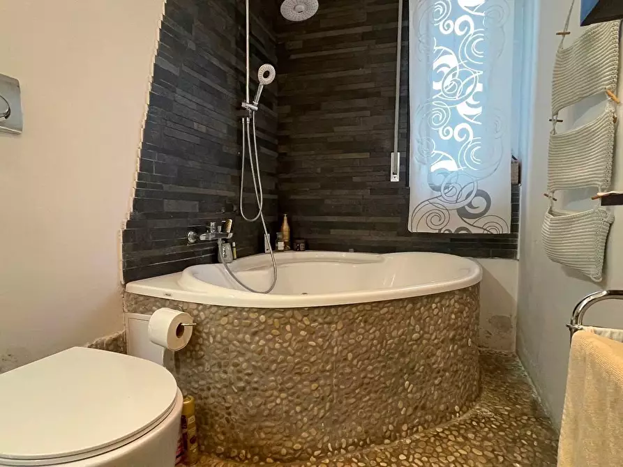 Immagine 18 di Appartamento in vendita  a Ponte Buggianese