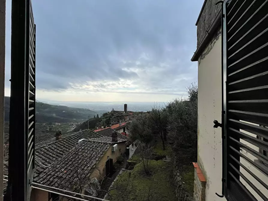 Immagine 5 di Appartamento in vendita  a Massa E Cozzile