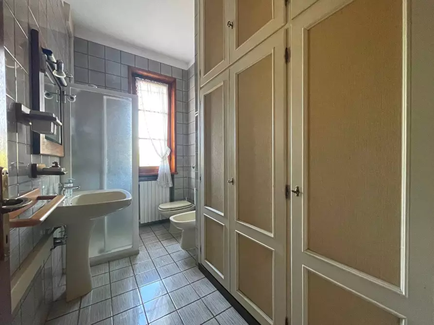 Immagine 29 di Villa in vendita  a Uzzano