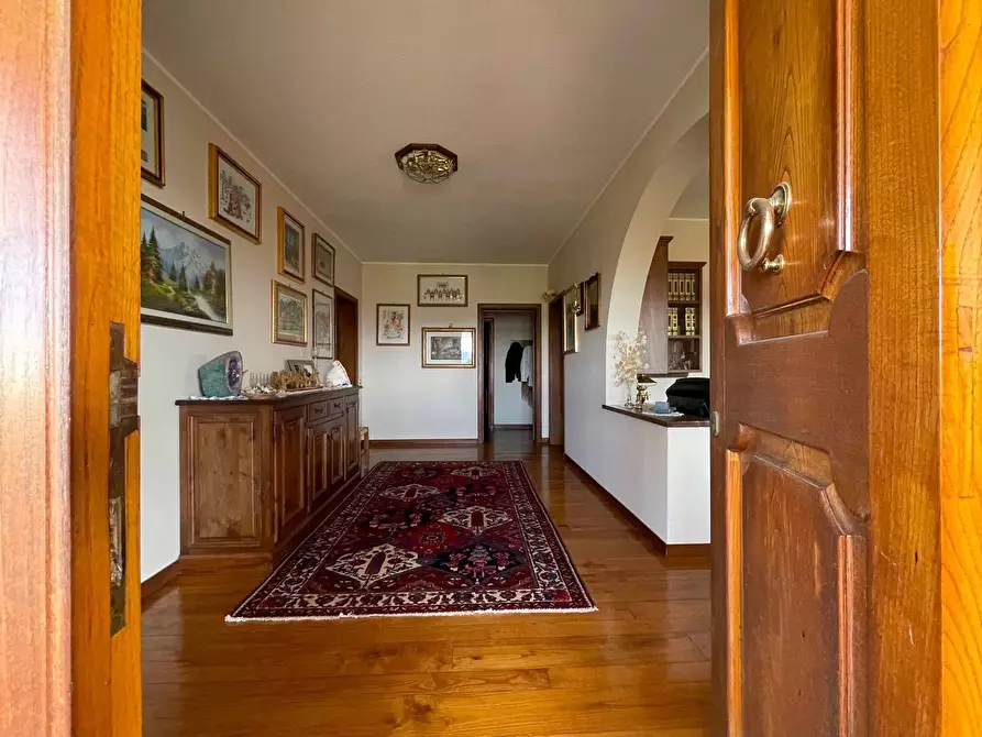 Immagine 6 di Villa in vendita  a Uzzano