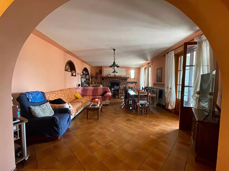 Immagine 49 di Villa in vendita  a Uzzano