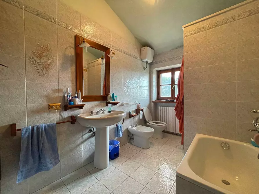 Immagine 44 di Villa in vendita  a Uzzano