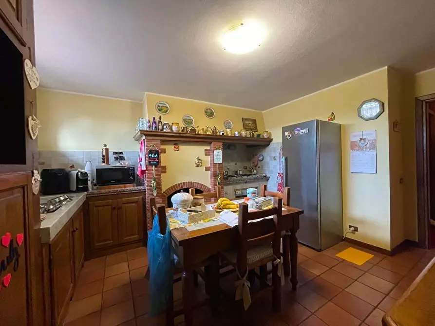 Immagine 52 di Villa in vendita  a Uzzano