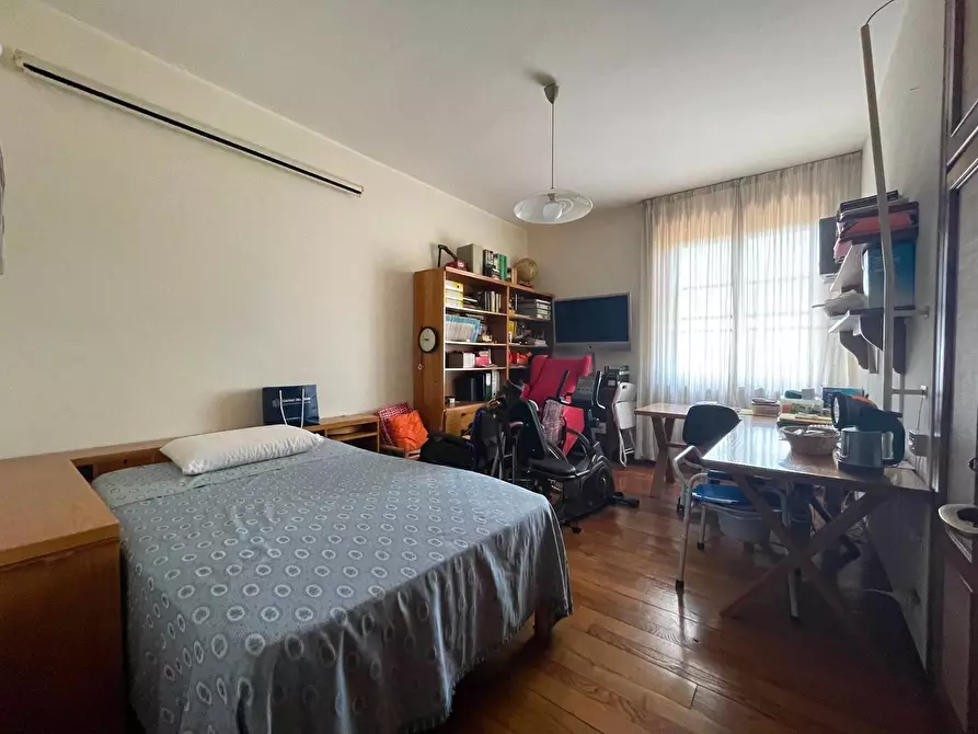 Immagine 30 di Villa in vendita  a Uzzano