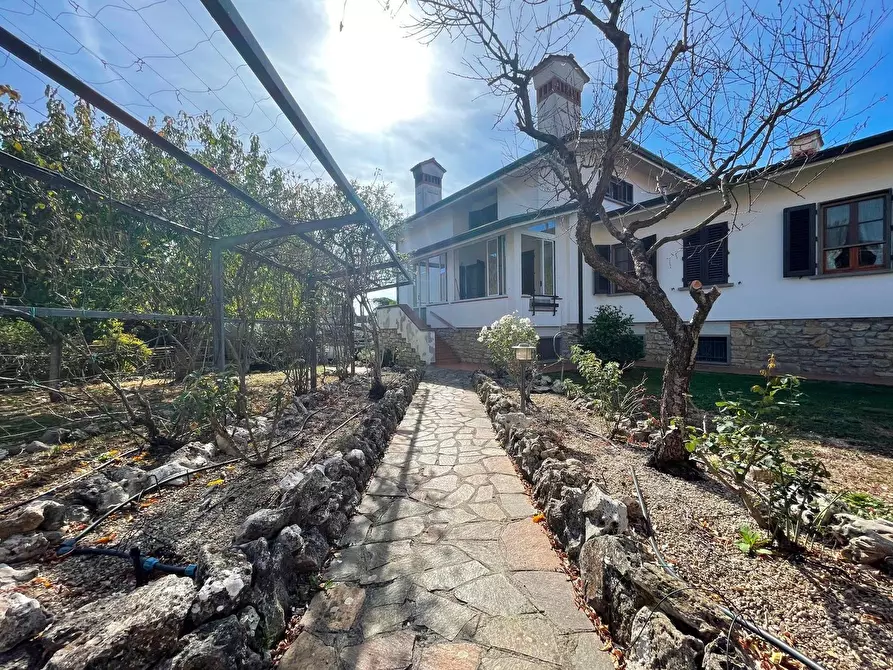 Immagine 58 di Villa in vendita  a Uzzano