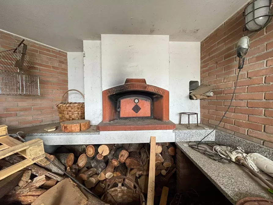 Immagine 57 di Villa in vendita  a Uzzano