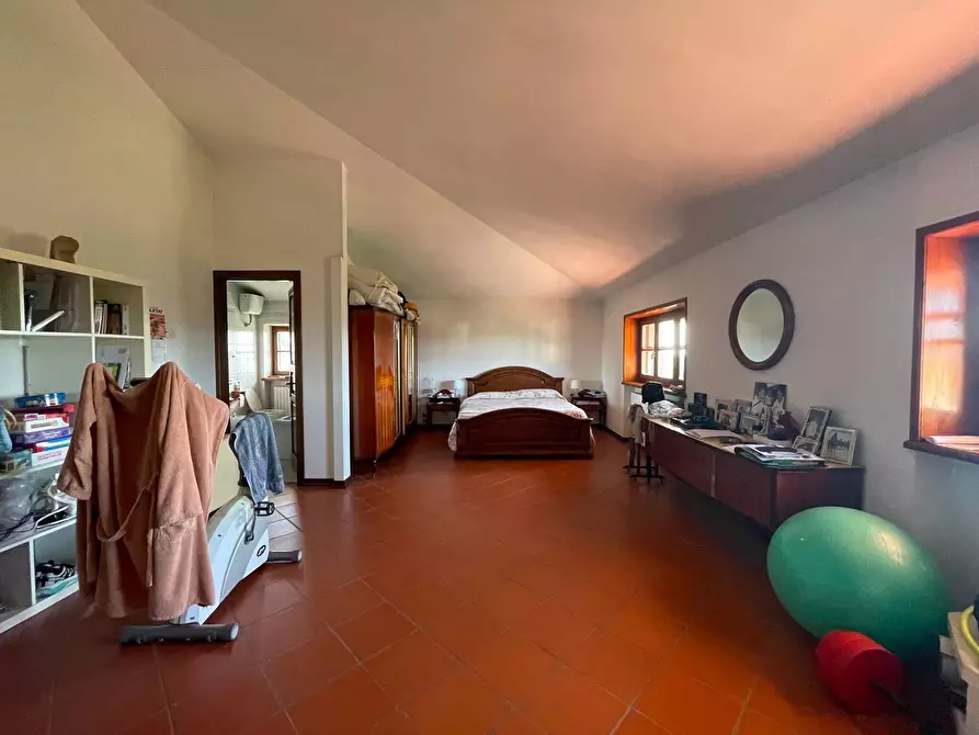 Immagine 42 di Villa in vendita  a Uzzano