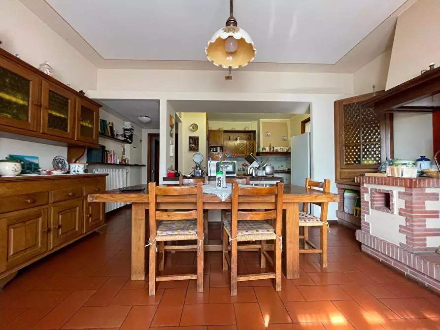 Immagine 16 di Villa in vendita  a Uzzano