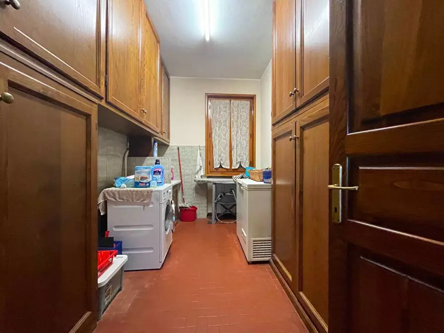 Immagine 36 di Villa in vendita  a Uzzano