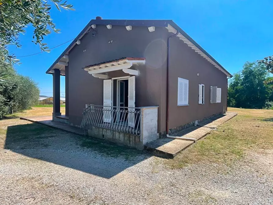 Immagine 31 di Villa in vendita  a Pescia