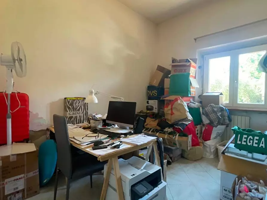 Immagine 16 di Villa in vendita  a Pescia