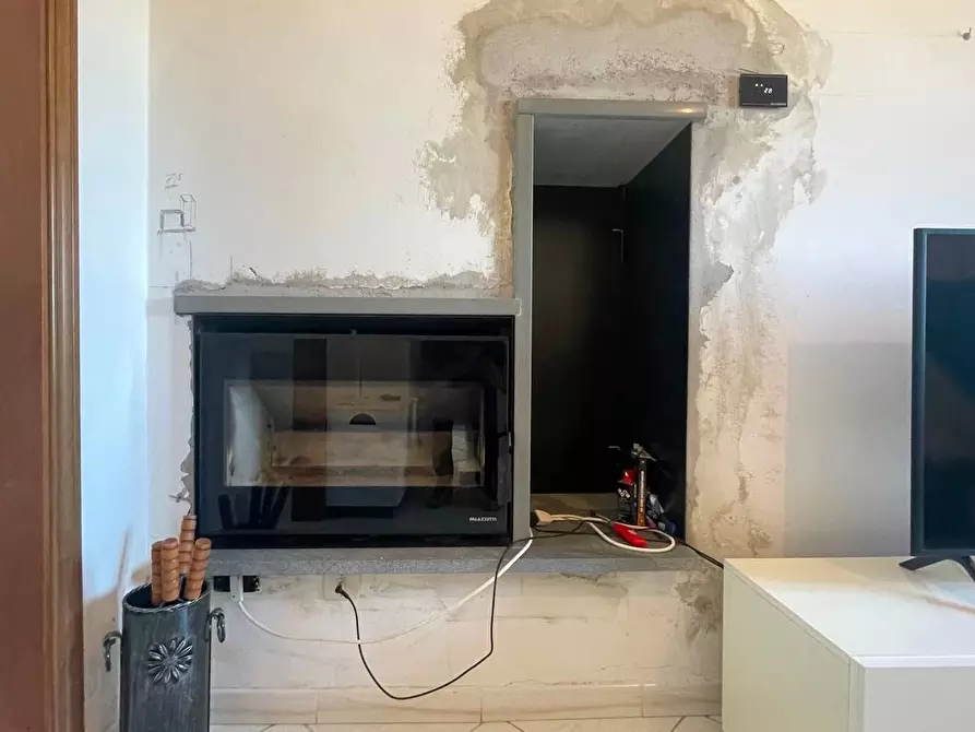 Immagine 9 di Villa in vendita  a Pescia