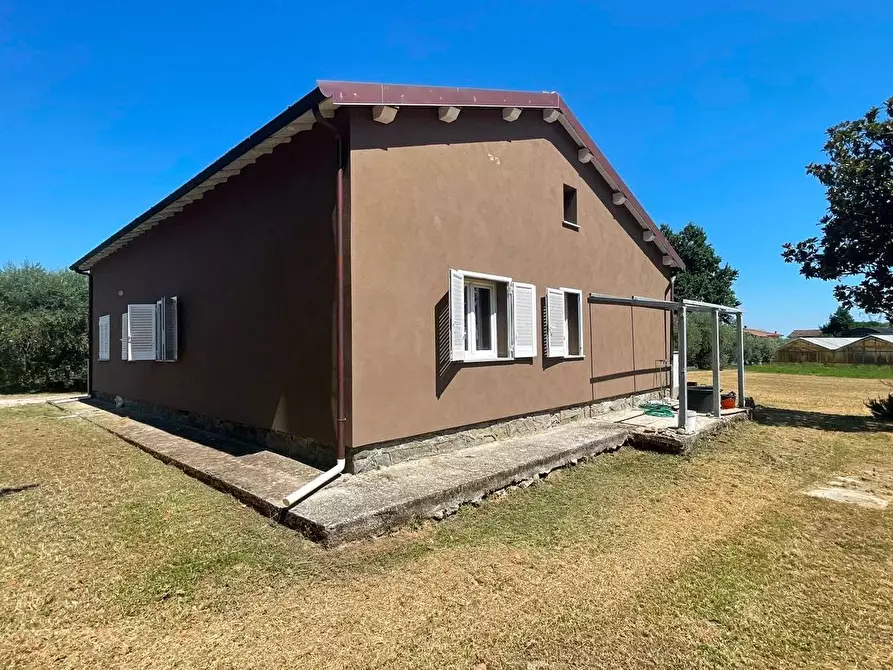 Immagine 30 di Villa in vendita  a Pescia