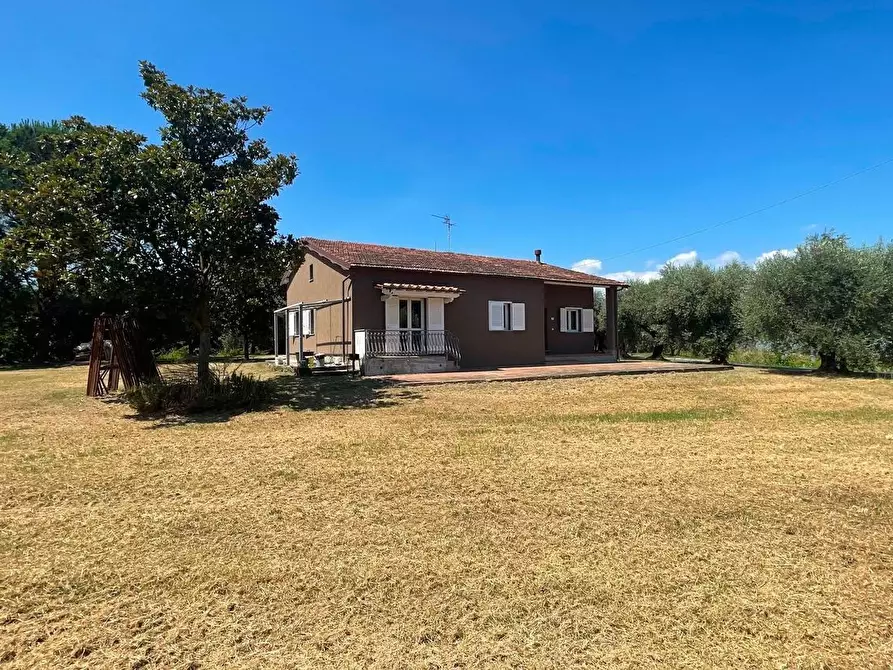 Immagine 26 di Villa in vendita  a Pescia