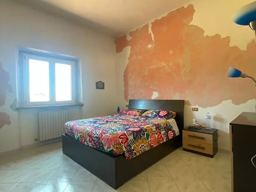 Immagine 14 di Villa in vendita  a Pescia