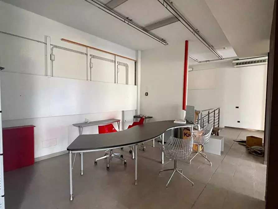 Immagine 3 di Locale commerciale in affitto  a Ponte Buggianese