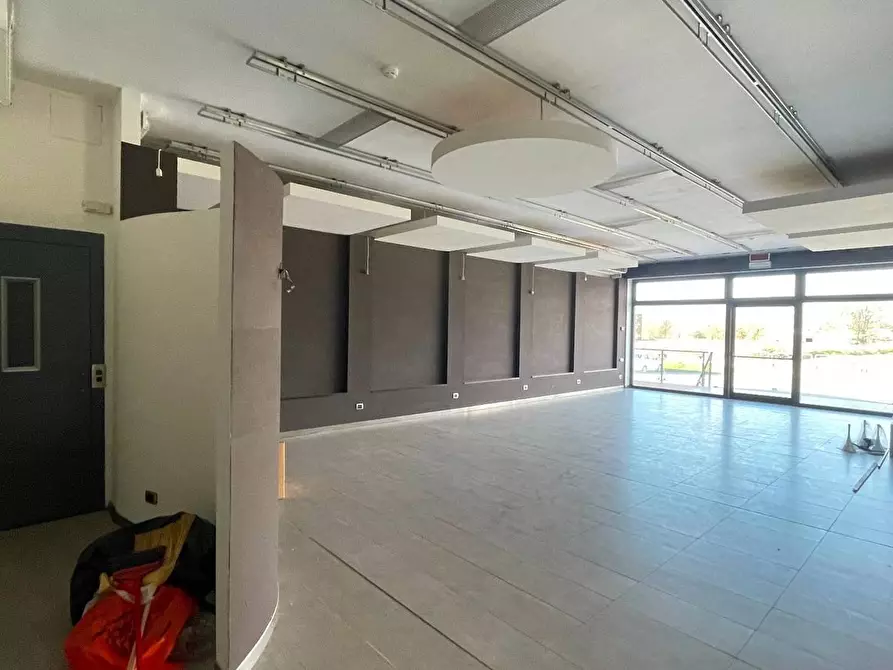 Immagine 5 di Locale commerciale in affitto  a Ponte Buggianese