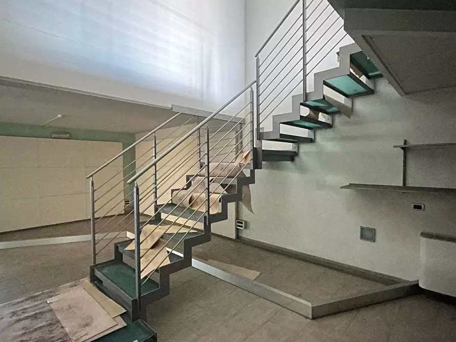 Immagine 6 di Locale commerciale in affitto  a Ponte Buggianese