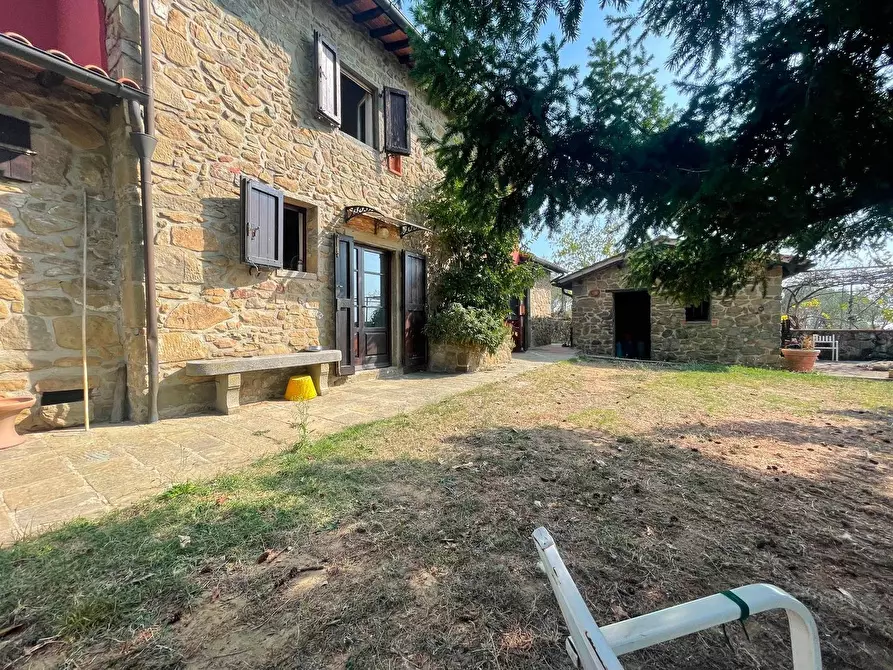 Immagine 5 di Casa colonica in vendita  a Uzzano