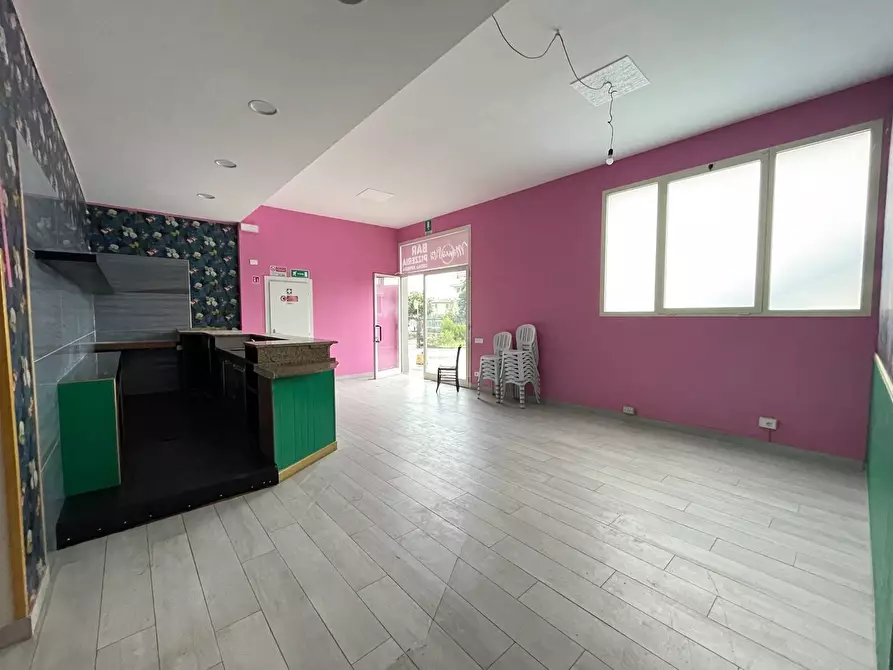 Immagine 4 di Locale commerciale in affitto  a Montecarlo