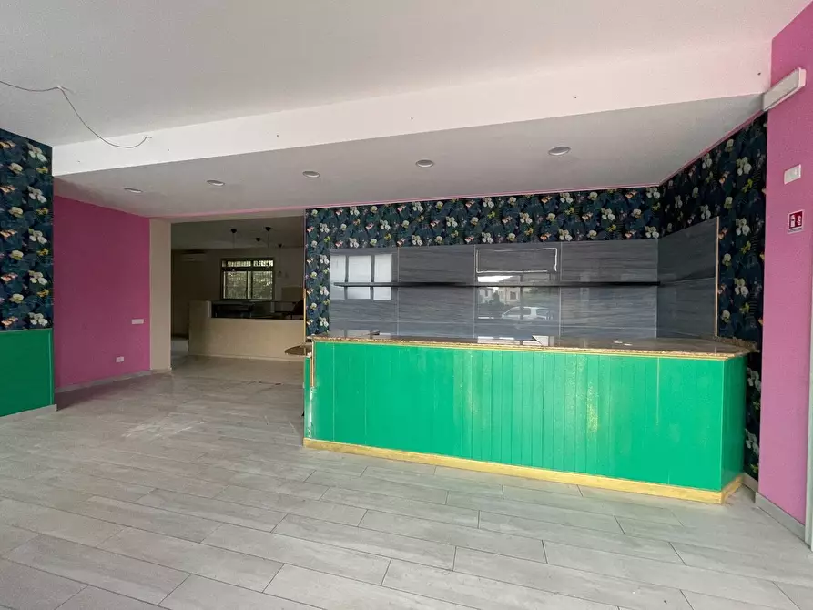 Immagine 2 di Locale commerciale in affitto  a Montecarlo