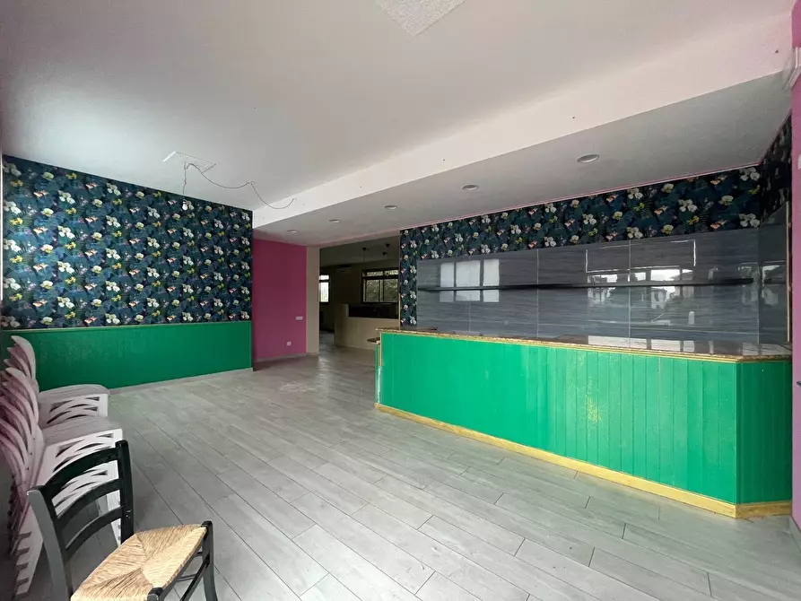 Immagine 1 di Locale commerciale in affitto  a Montecarlo