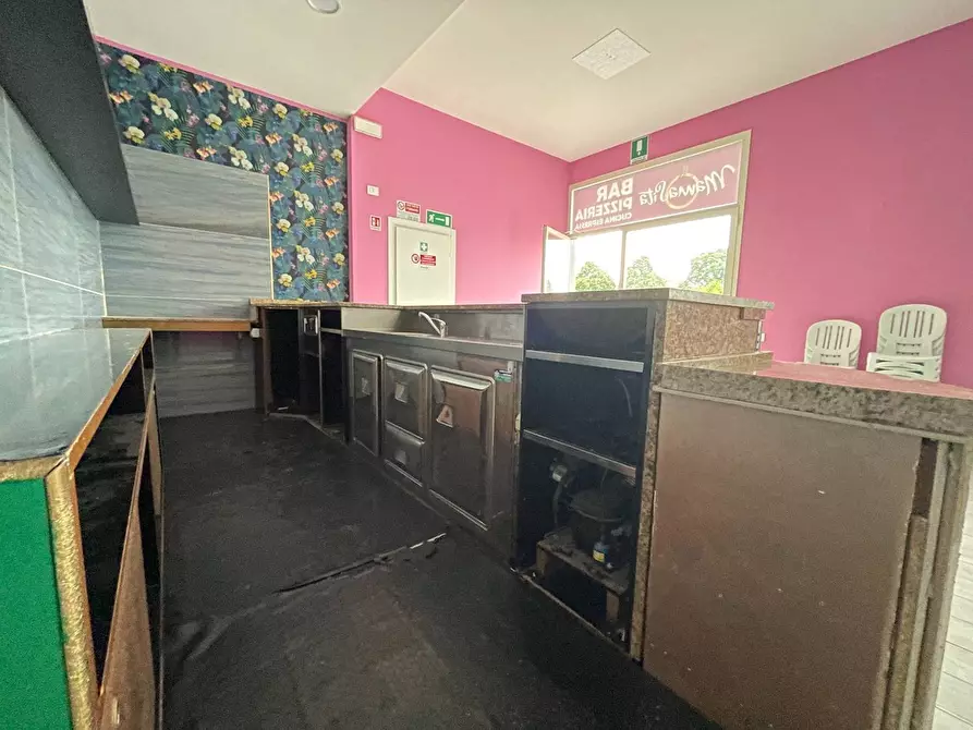 Immagine 6 di Locale commerciale in affitto  a Montecarlo