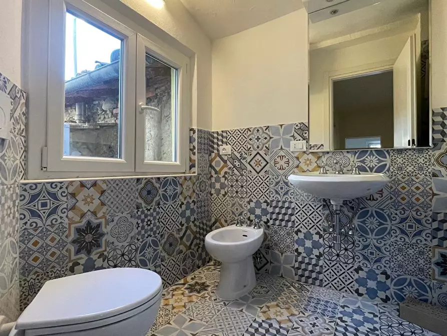 Immagine 9 di Mansarda in vendita  a Pescia