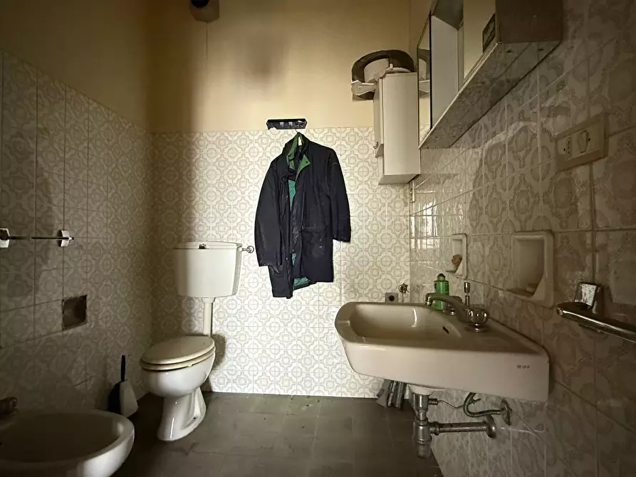 Immagine 11 di Appartamento in vendita  a Pescia