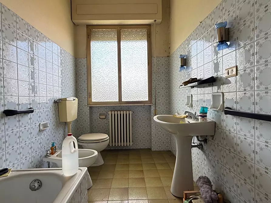 Immagine 10 di Appartamento in vendita  a Pescia