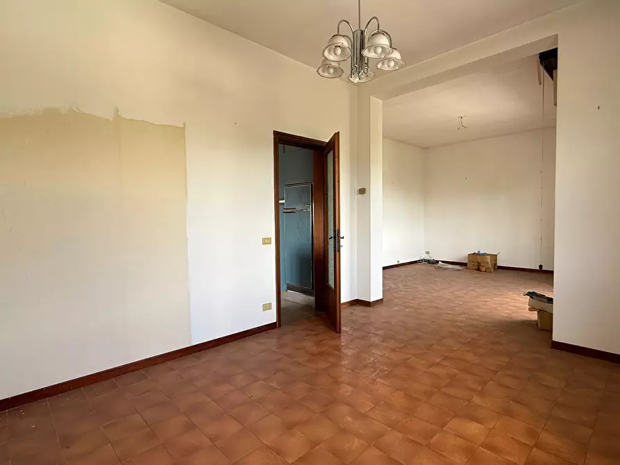 Immagine 19 di Appartamento in vendita  a Pescia