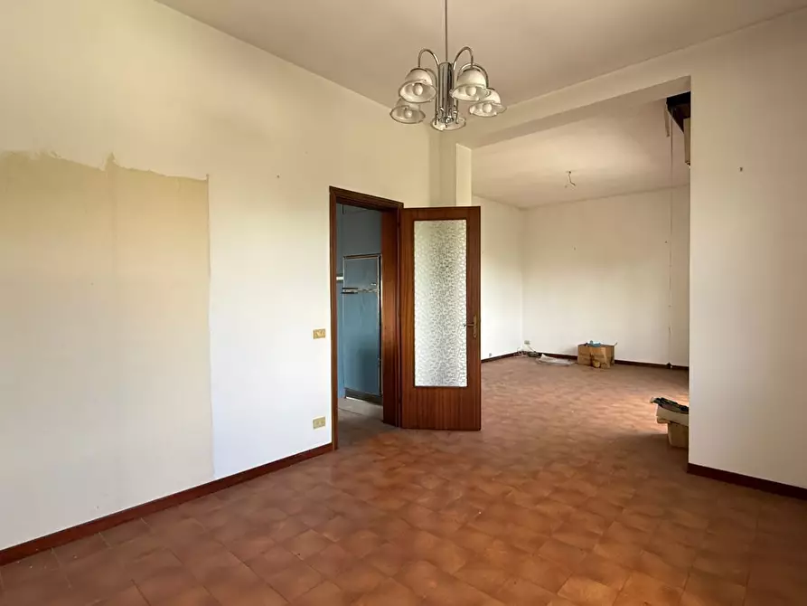 Immagine 17 di Appartamento in vendita  a Pescia