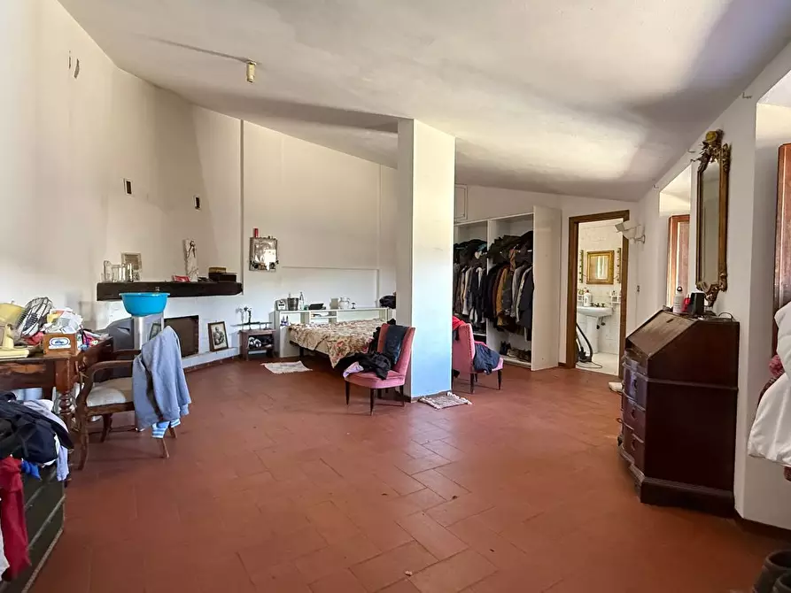 Immagine 7 di Casa semindipendente in vendita  a Massa E Cozzile