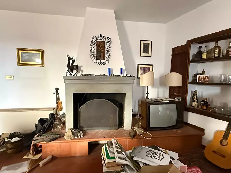 Immagine 3 di Casa semindipendente in vendita  a Massa E Cozzile