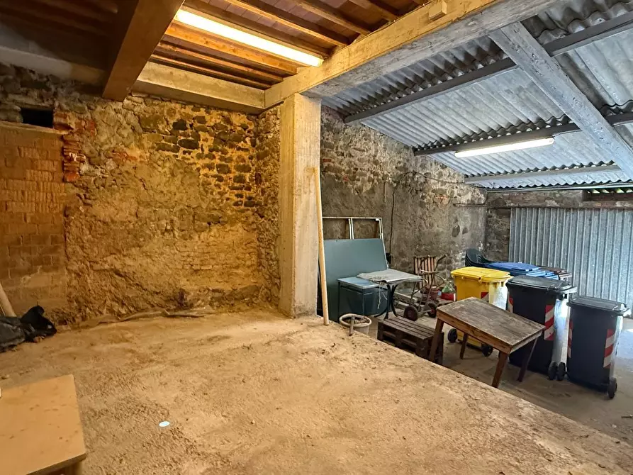 Immagine 16 di Casa semindipendente in vendita  a Massa E Cozzile