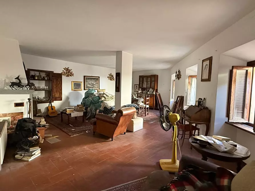 Immagine 2 di Casa semindipendente in vendita  a Massa E Cozzile