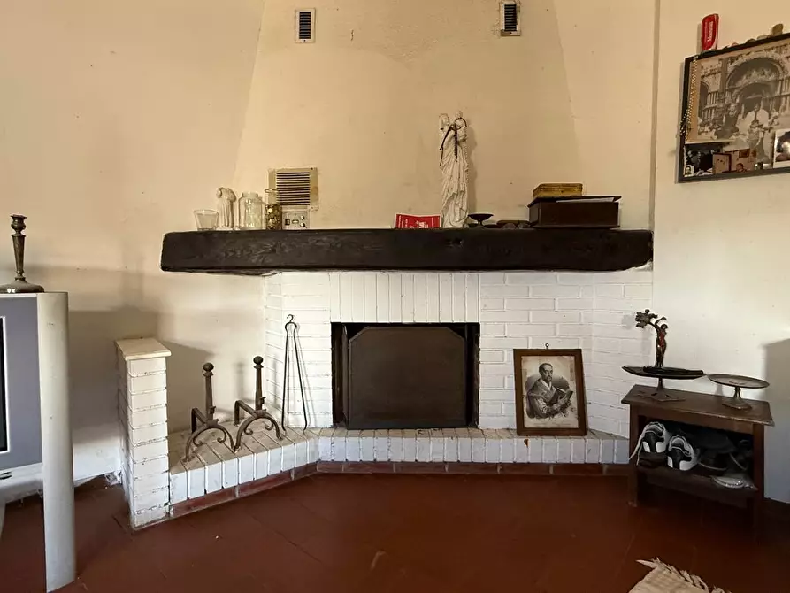 Immagine 10 di Casa semindipendente in vendita  a Massa E Cozzile