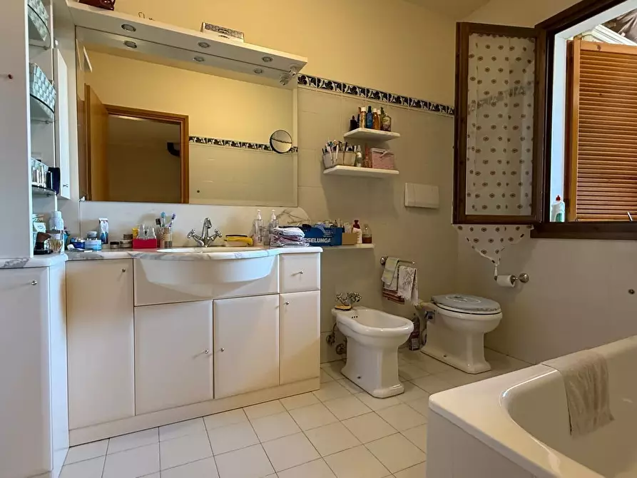 Immagine 27 di Villetta a schiera in vendita  a Pescia