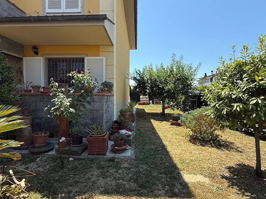 Immagine 4 di Villetta a schiera in vendita  a Pescia