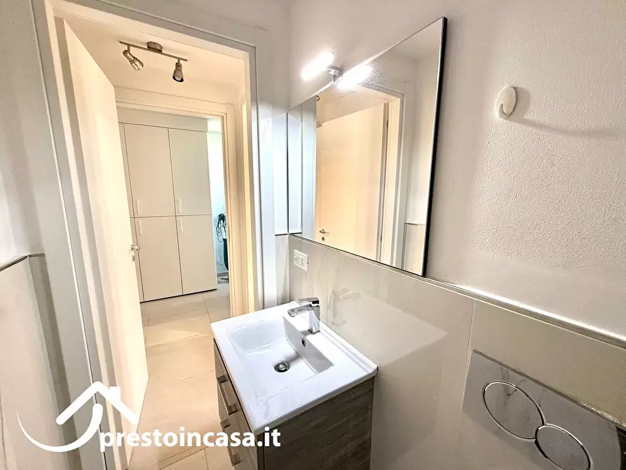 Immagine 26 di Villetta a schiera in vendita  a Viareggio