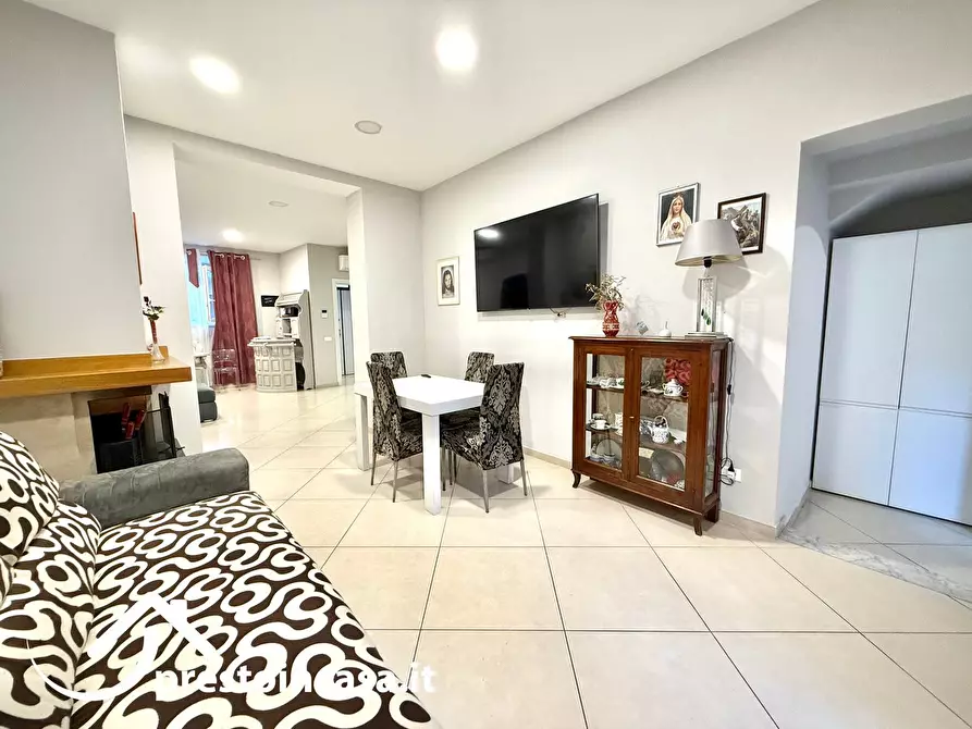 Immagine 9 di Villetta a schiera in vendita  a Viareggio