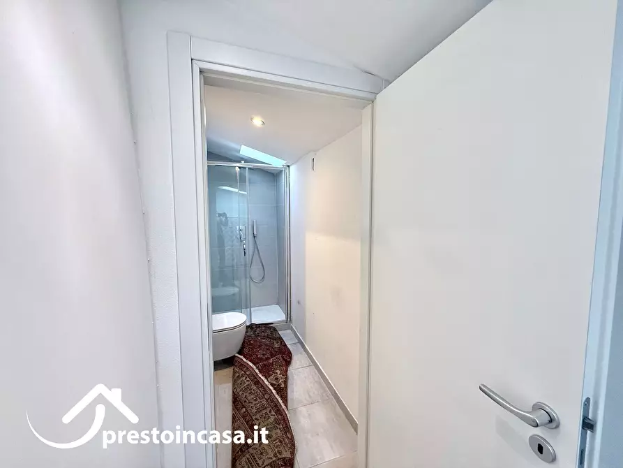 Immagine 40 di Villetta a schiera in vendita  a Viareggio