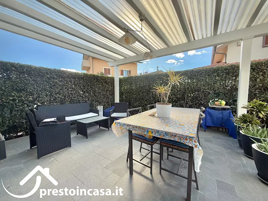 Immagine 22 di Villa in vendita  a Massarosa