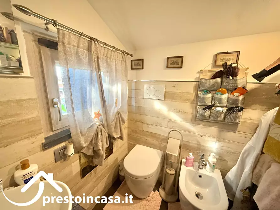 Immagine 41 di Villa in vendita  a Massarosa