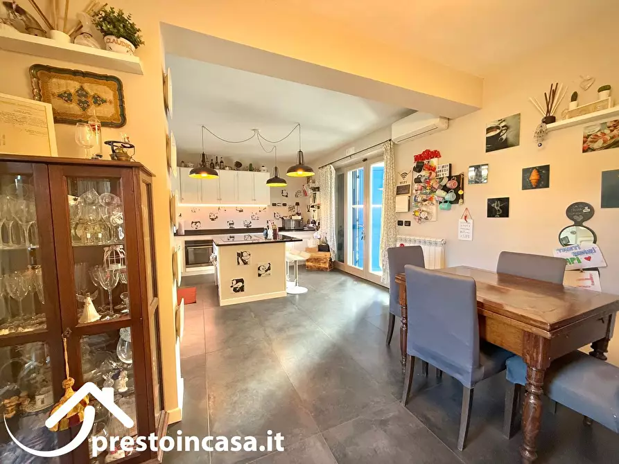 Immagine 14 di Villa in vendita  a Massarosa