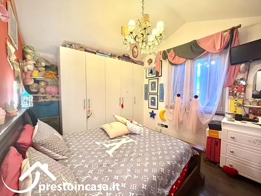 Immagine 34 di Villa in vendita  a Massarosa