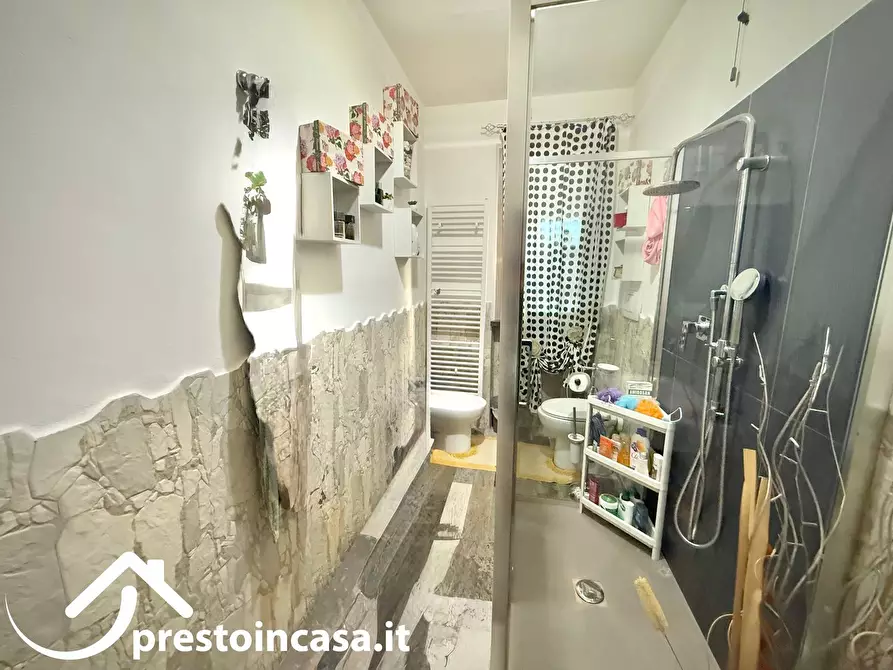 Immagine 26 di Villa in vendita  a Massarosa